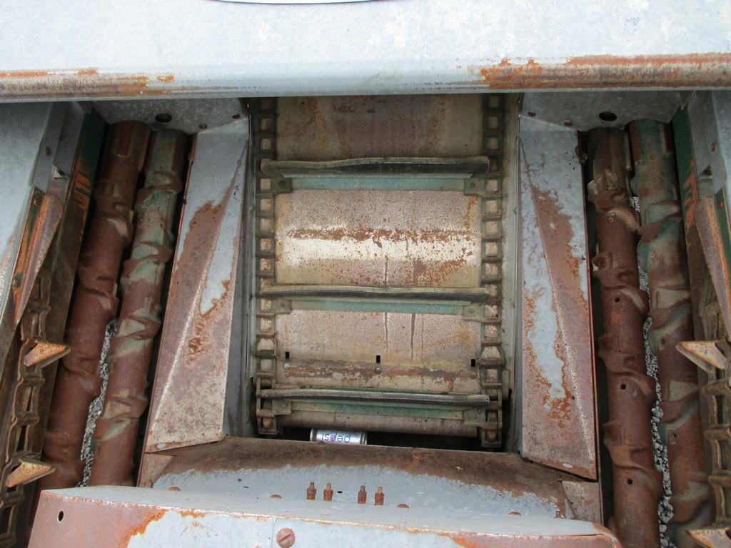 NEW IDEA 324 PICKER  2- ROW