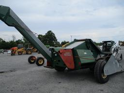 NEW IDEA 324 PICKER  2- ROW