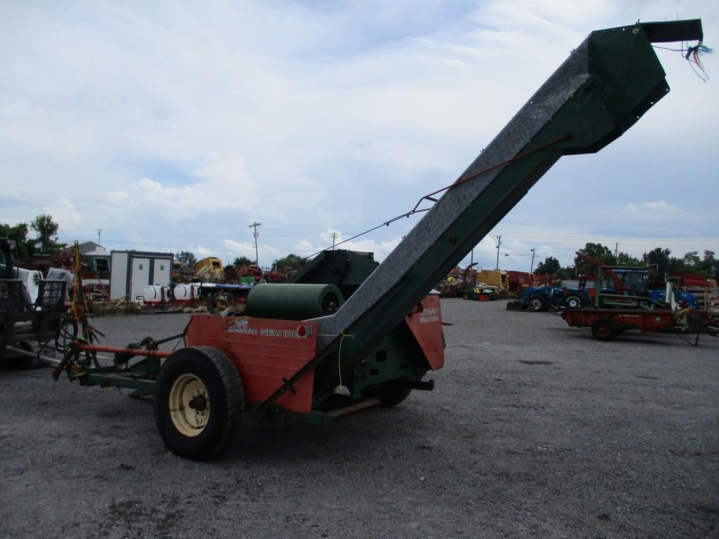 NEW IDEA 324 PICKER  2- ROW