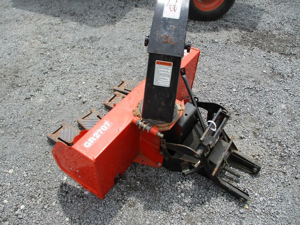 KUBOTA GR2707 FRONT MOUNT SNOW BLOWER W/ WEIGHTS
