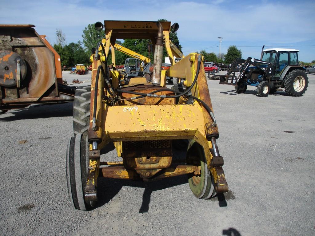 FORD 450 0 LOADER TRACTOR