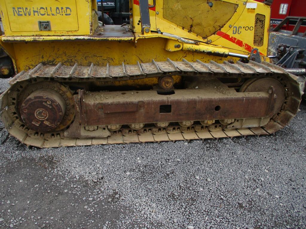 NEW HOLLAND DC 100 DOZER
