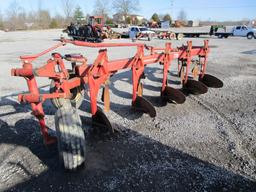 IH 720 5X PLOW