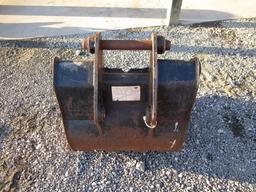 CAT 30" EXCAVATOR BUCKET
