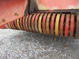MASSEY FERGUSON 1560 RD BALER