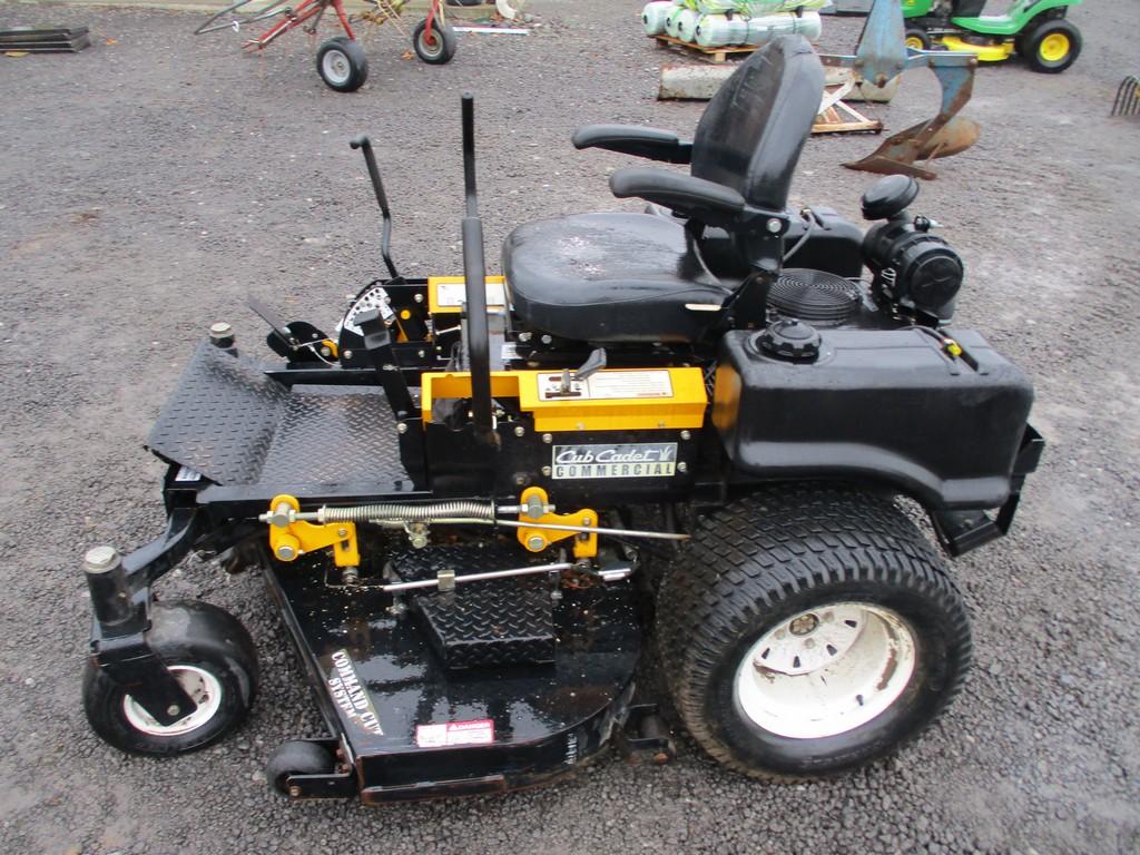 CUB CADET  TANK M60 LAWN MOWER
