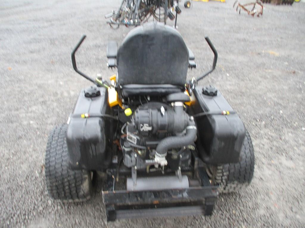 CUB CADET  TANK M60 LAWN MOWER