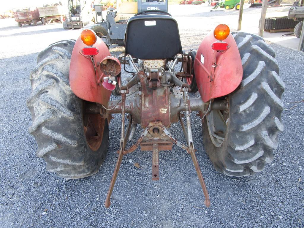 MASSEY FERGUSON 135 TRACTOR