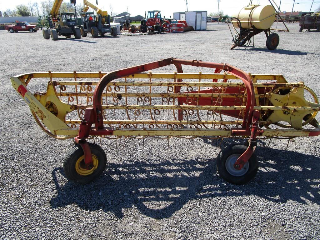 NEW HOLLAND 57 3PT RAKE