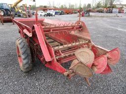 NEW IDEA GROUND DRIVE SPREADER