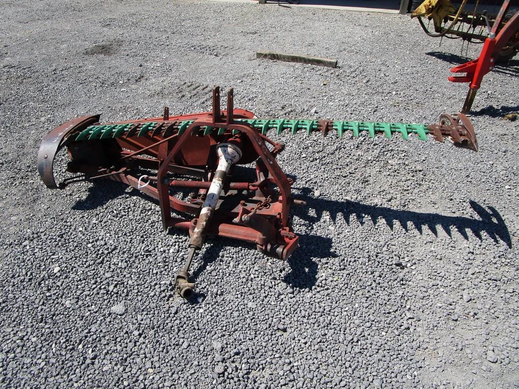 IH 1300 SICKLE MOWER