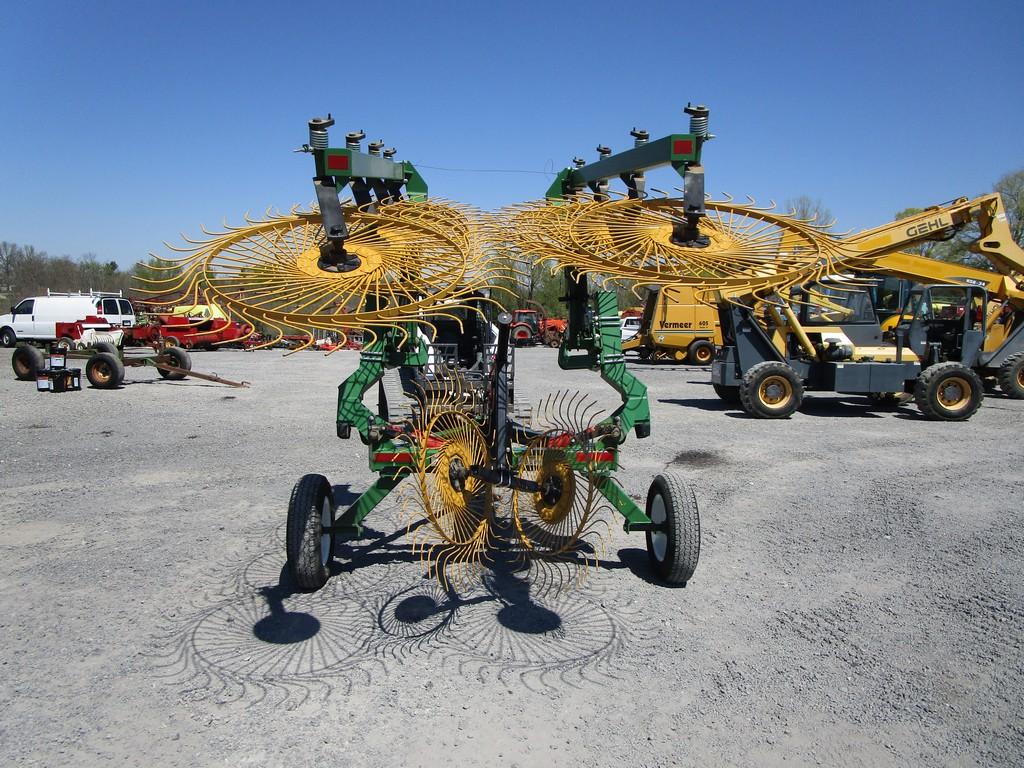OGDEN HYBRID HAY RUNNER