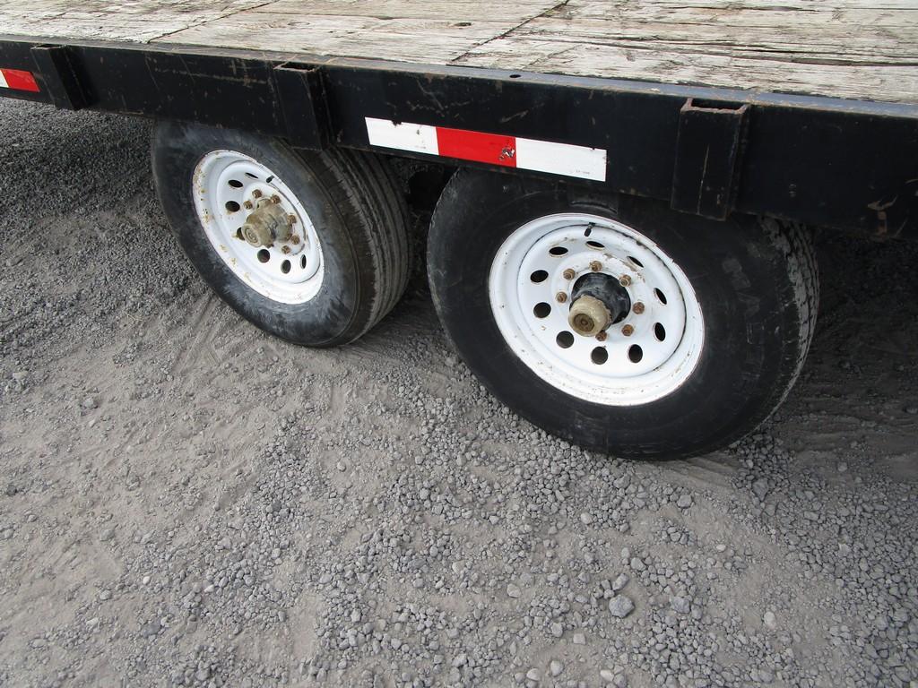 BLACK 30' GOOSENECK TRAILER W TITLE