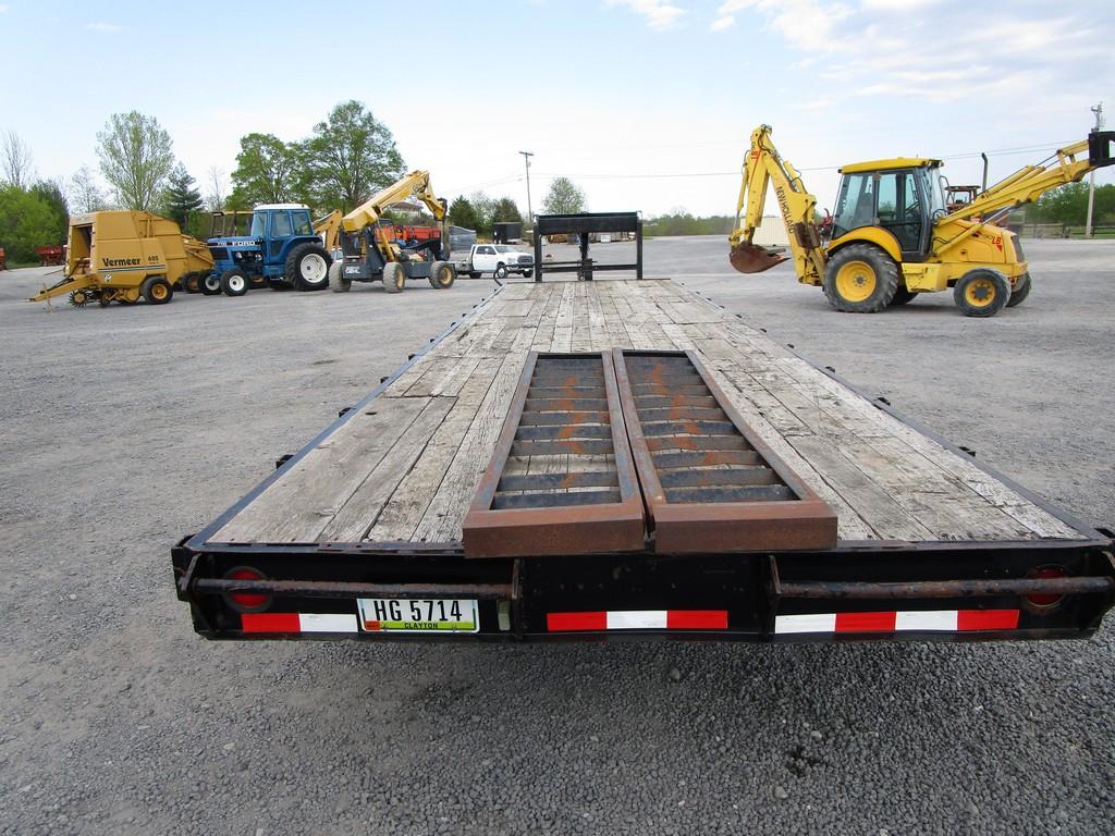 BLACK 30' GOOSENECK TRAILER W TITLE