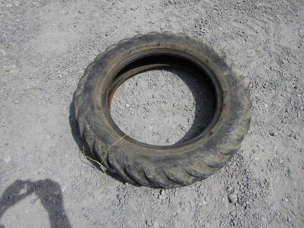 USED 7.5-24 SPREADER TIRE