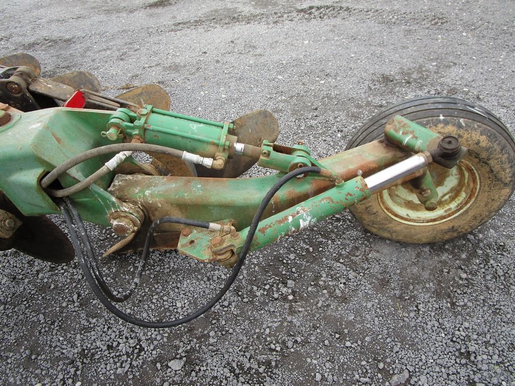 JD 2600 PLOW