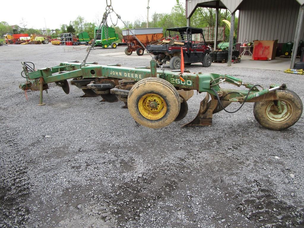 JD 2600 PLOW