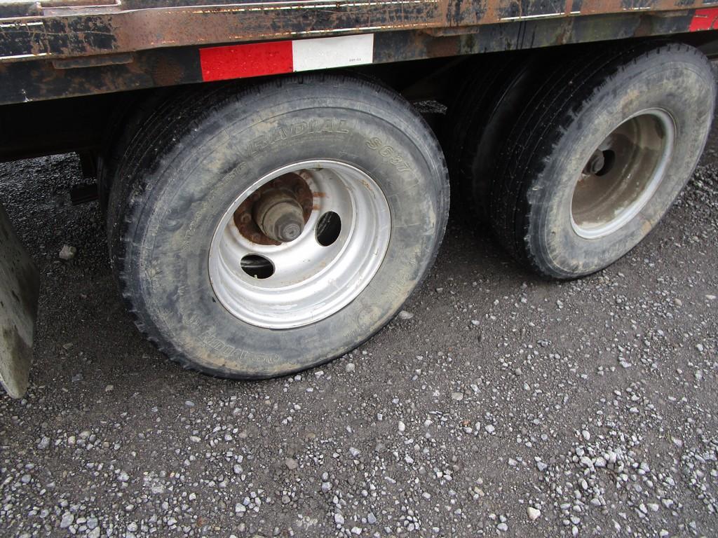 SURE-PULL 32' GOOSENECK TRAILER