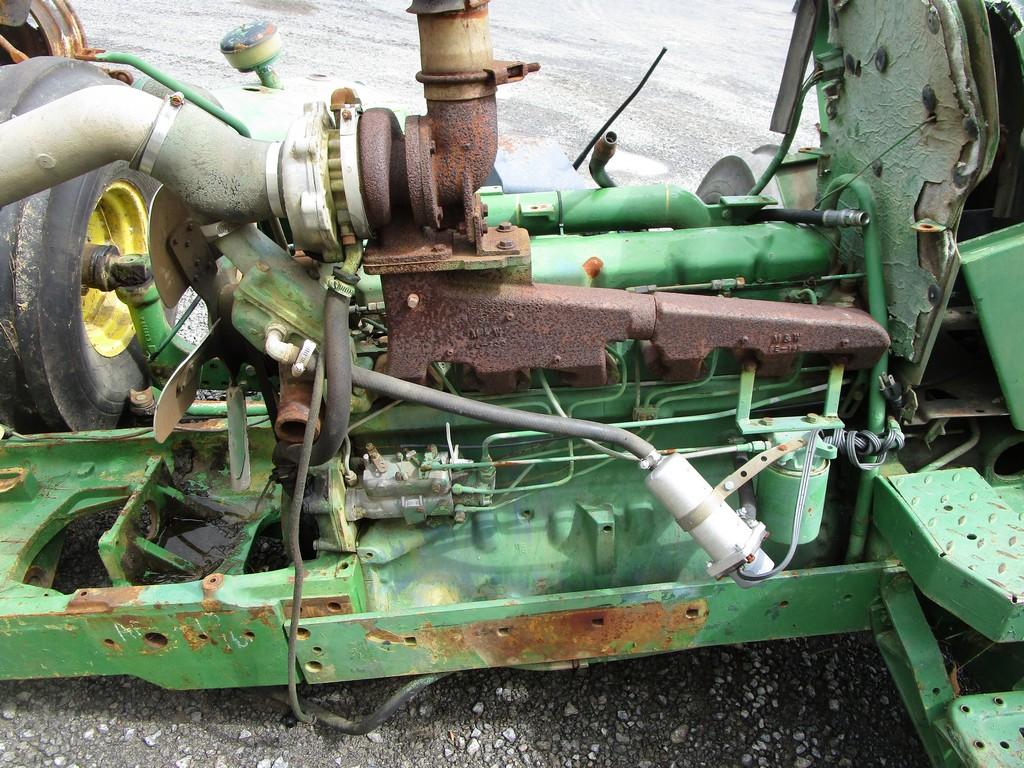 JOHN DEERE 2940 TRACTOR