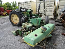 JOHN DEERE 2940 TRACTOR