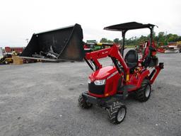 MASSEY FERGUSON GC1723E TRACTOR LOADER BACKHOE