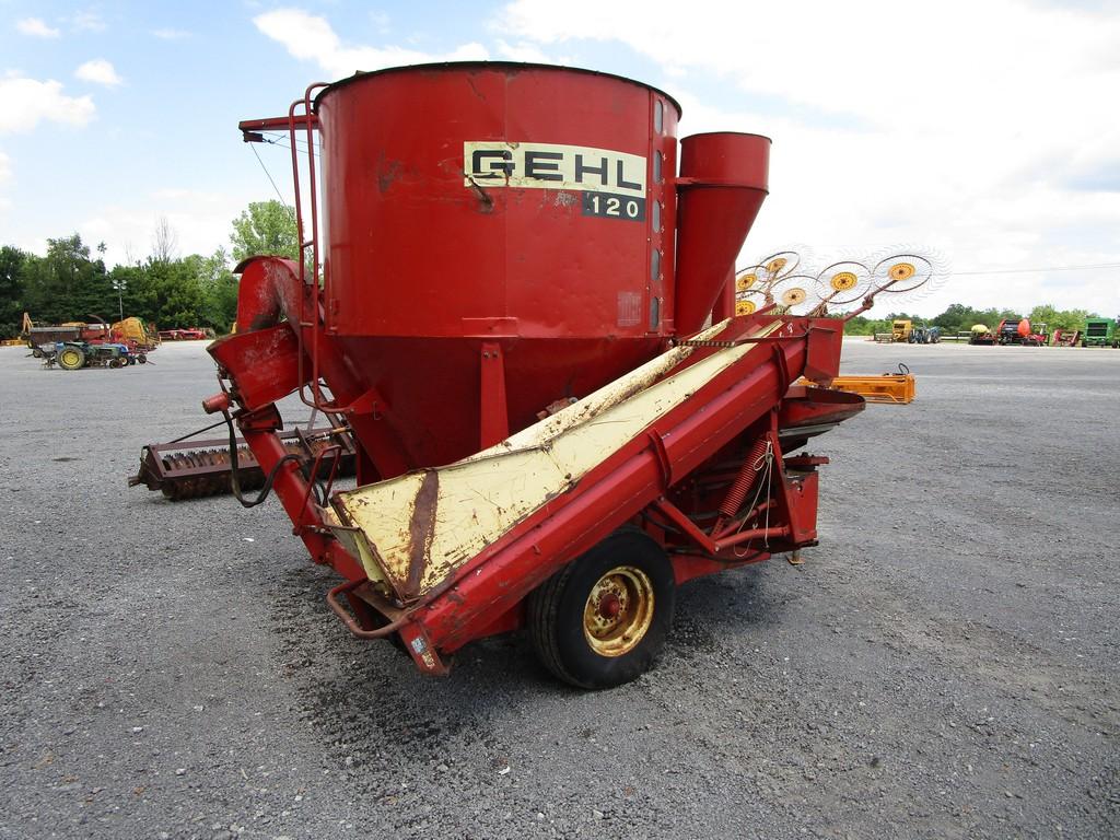 GEHL 120 GRINDER MIXER