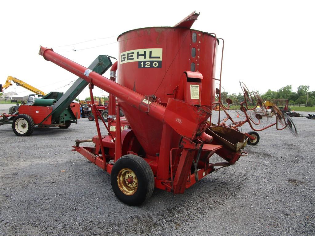GEHL 120 GRINDER MIXER