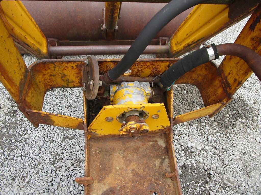 MASSEY FERGUSON 100 LOADER