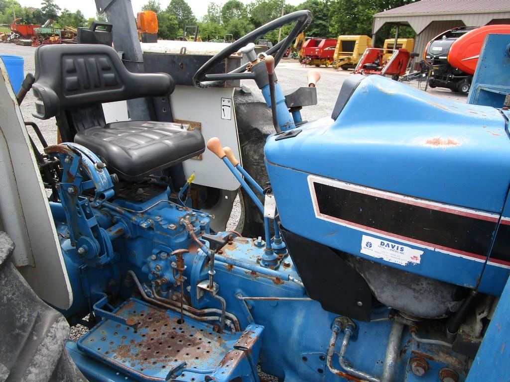 FORD 4630 TURBO W FD 7410 LOADER