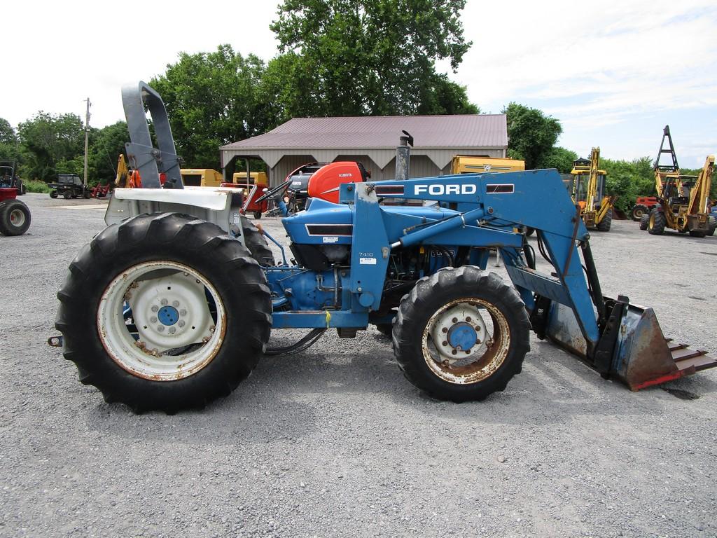 FORD 4630 TURBO W FD 7410 LOADER