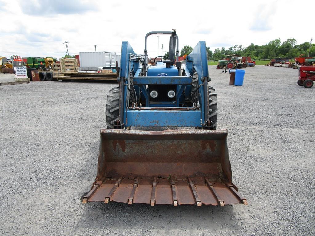 FORD 4630 TURBO W FD 7410 LOADER