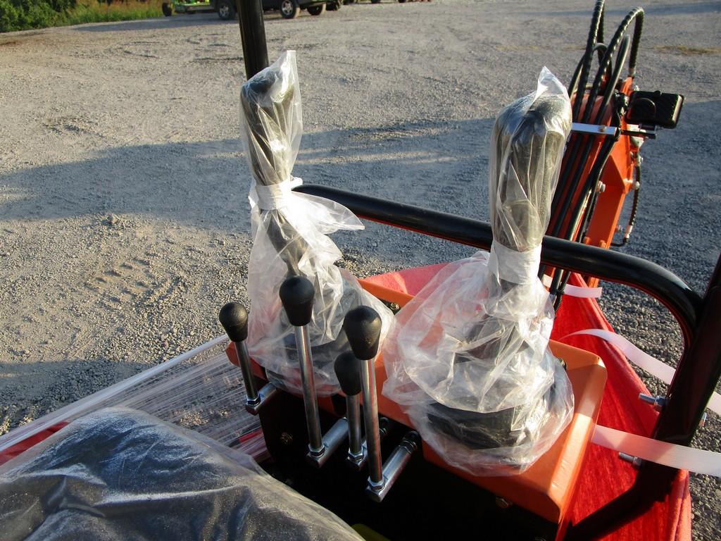 AGT QH12 MINI EXCAVATOR