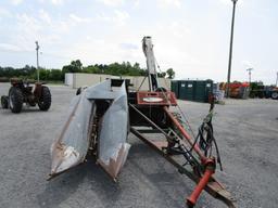NEW IDEA 323 CORN PICKER