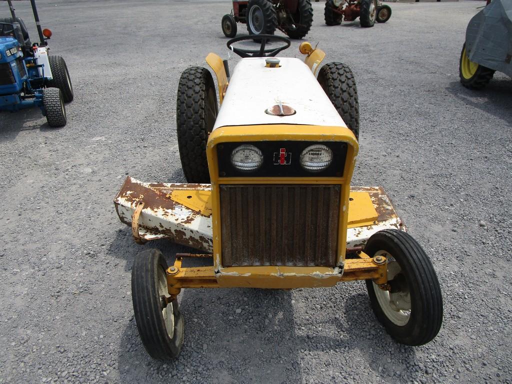 INTERNATIONAL CUB LO-BOY W MOWER DECK