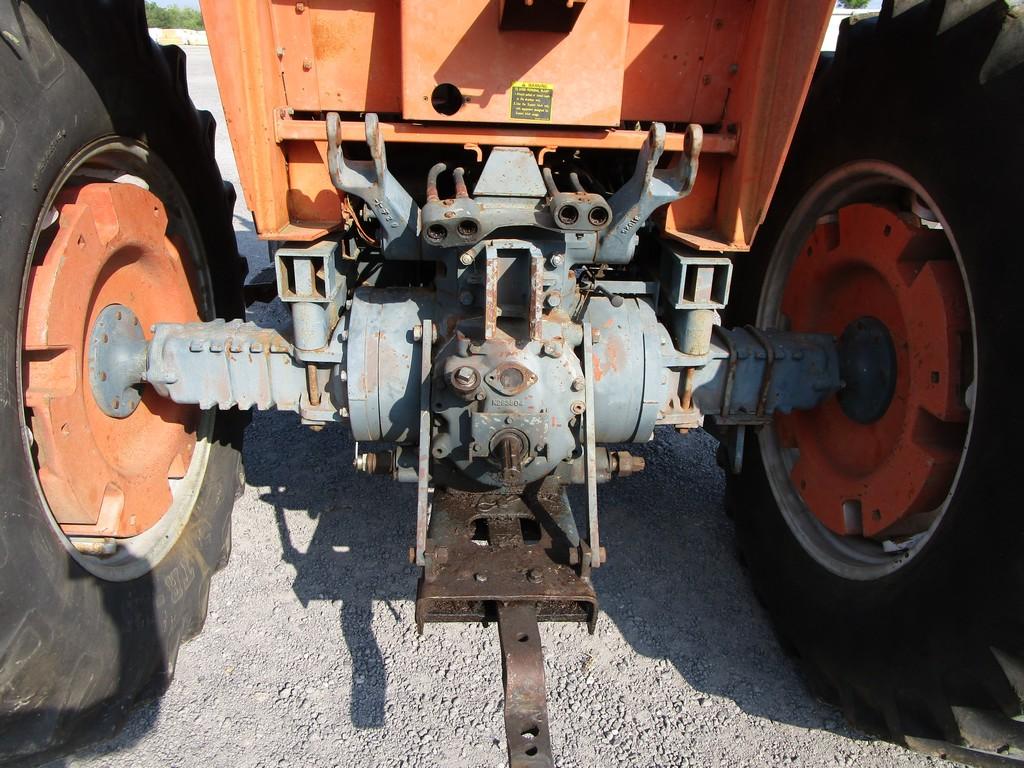 KUBOTA 8950 TRACTOR