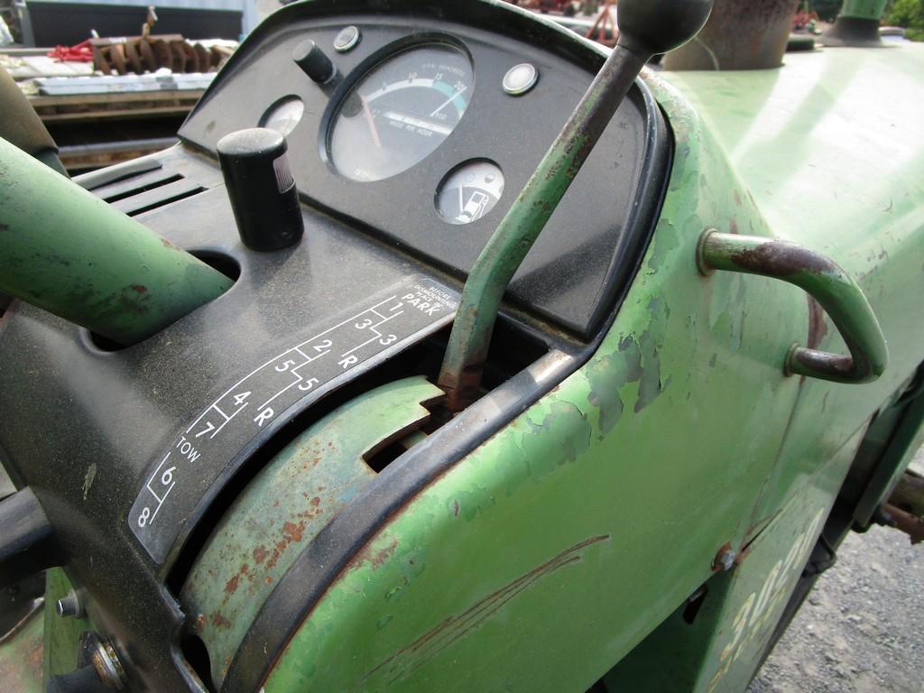 JOHN DEERE 3020 TRACTOR