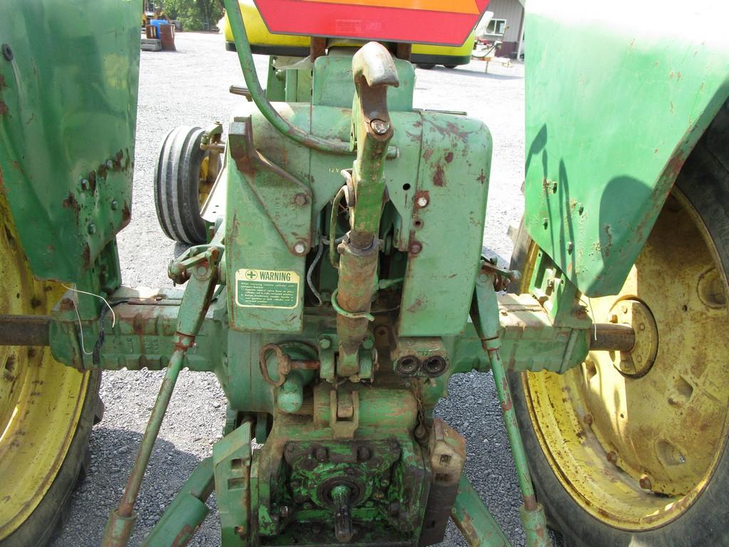 JOHN DEERE 3020 TRACTOR