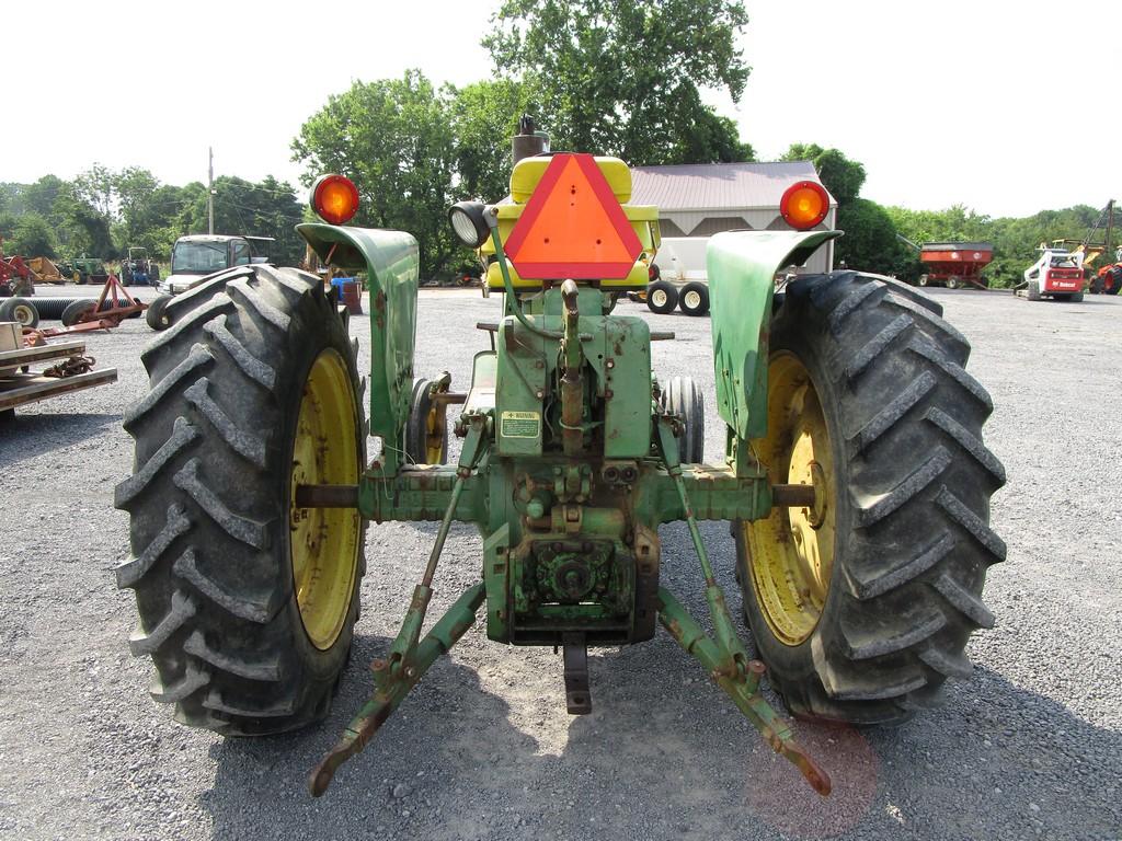 JOHN DEERE 3020 TRACTOR