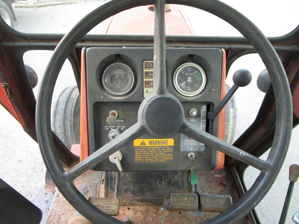 ALLIS-CHALMERS 7020 TRACTOR