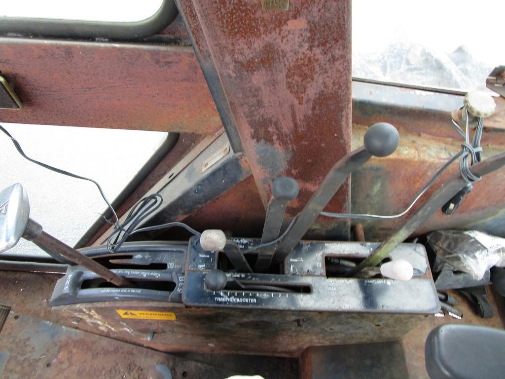 ALLIS-CHALMERS 7020 TRACTOR