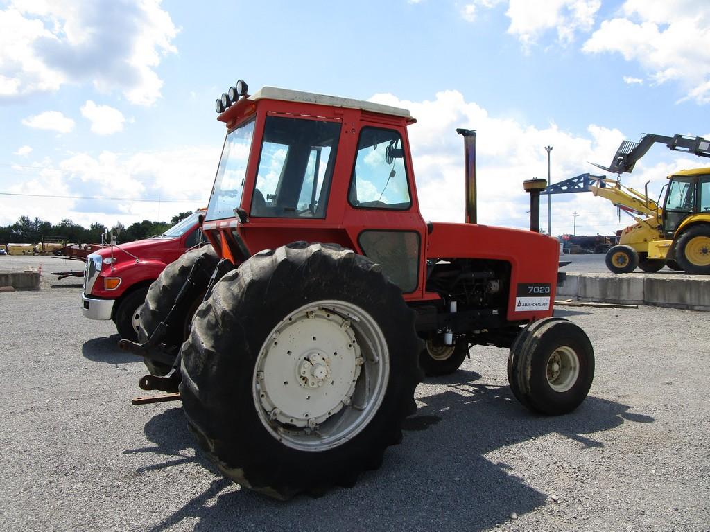 ALLIS-CHALMERS 7020 TRACTOR