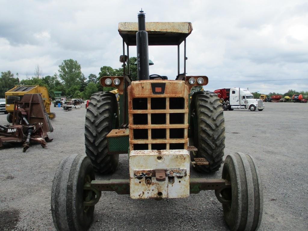 OLIVER 2050 TRACTOR