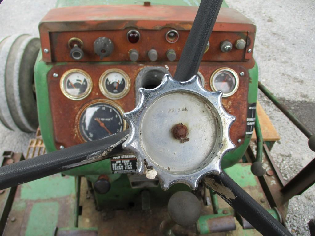 OLIVER 2050 TRACTOR