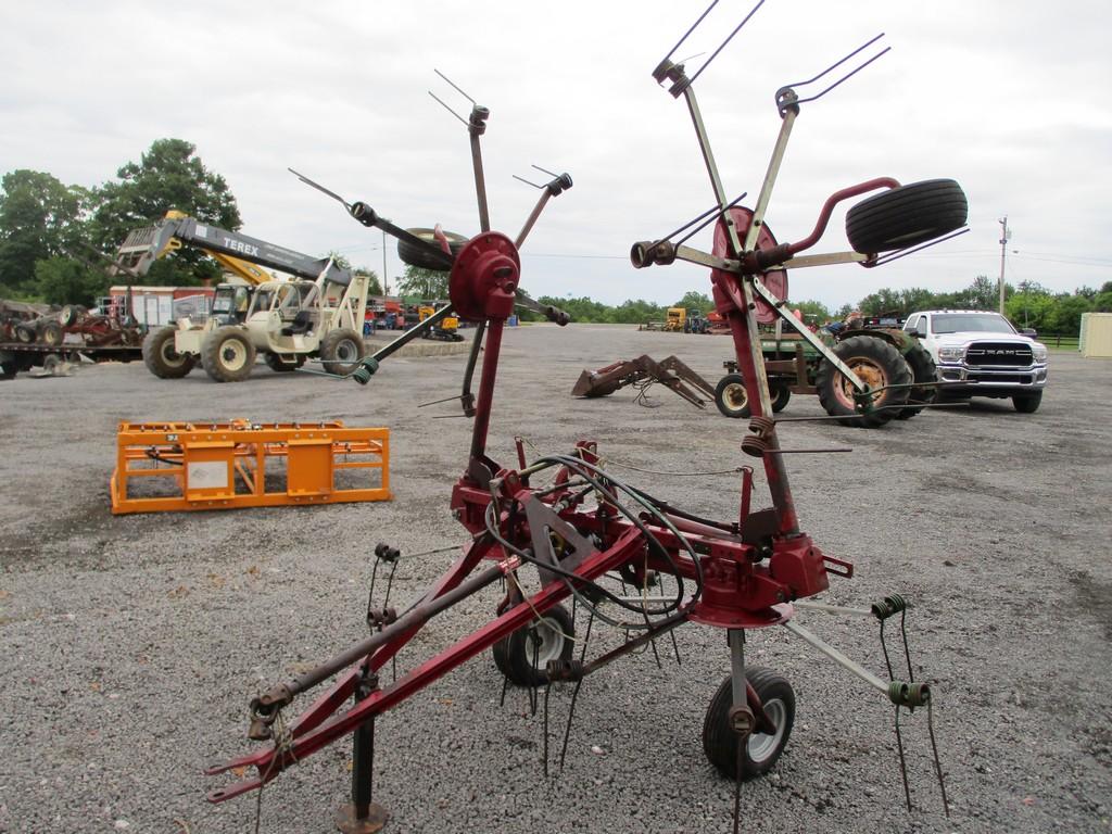 NEW IDEA 4217 HAY TEDDER