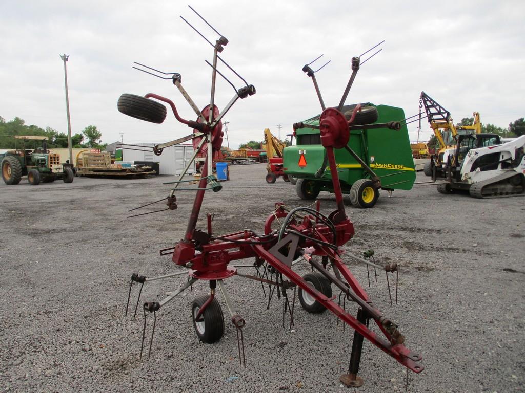 NEW IDEA 4217 HAY TEDDER