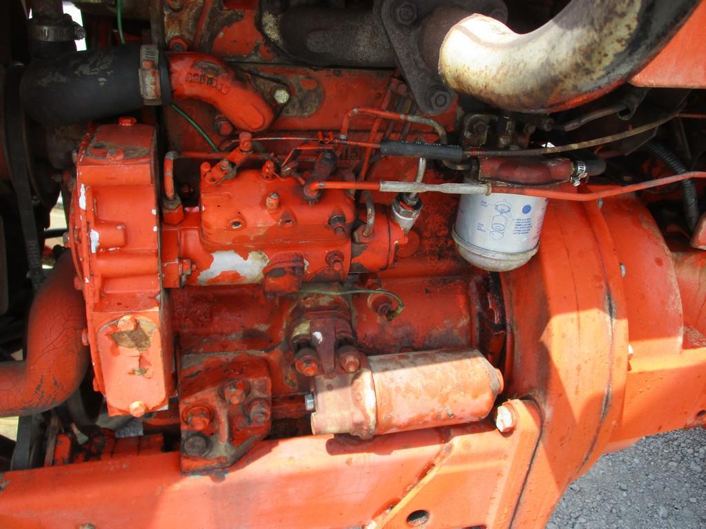 ALLIS-CHALMERS 160 TRACTOR