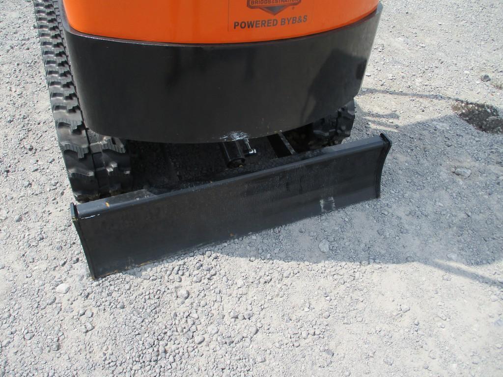 AGT QH12 MINI EXCAVATOR