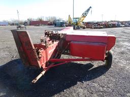 NEW HOLLAND 268 SQ BALER