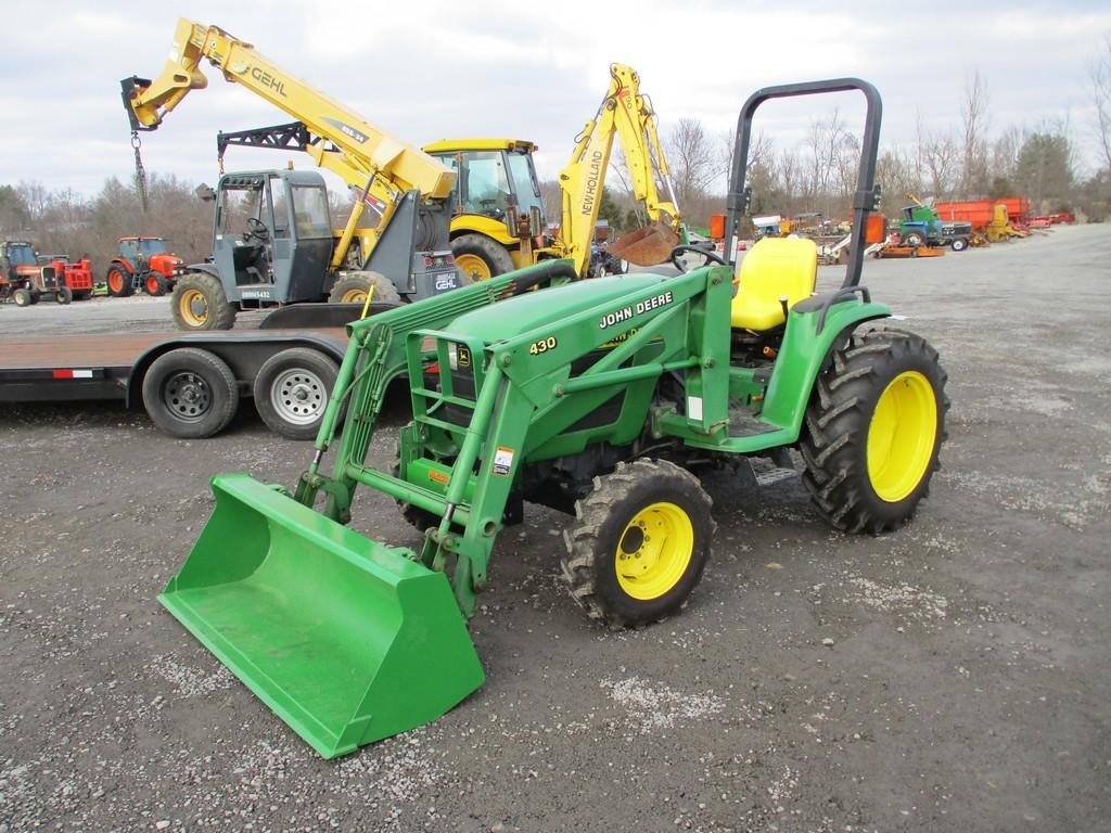 JOHN DEERE 4400 TRACTOR W JD 430 LOADER