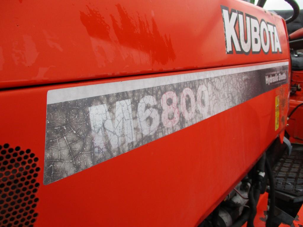 KUBOTA M6800 TRACTOR W LOADER